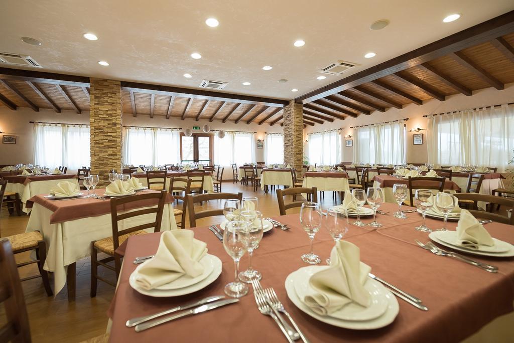 Valle Himara Guest House Piana Degli Albanesi Exterior photo