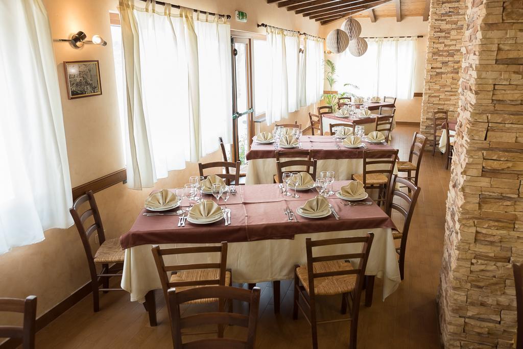 Valle Himara Guest House Piana Degli Albanesi Exterior photo