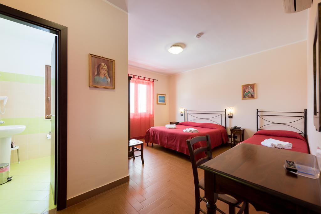 Valle Himara Guest House Piana Degli Albanesi Exterior photo
